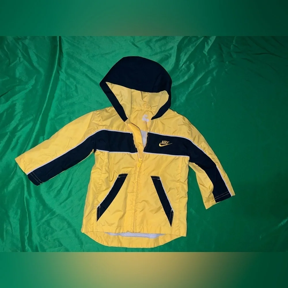 Nike Kids Yellow and Black Windbreaker Jacket size 2T-Flaw - Picture 2 of 5